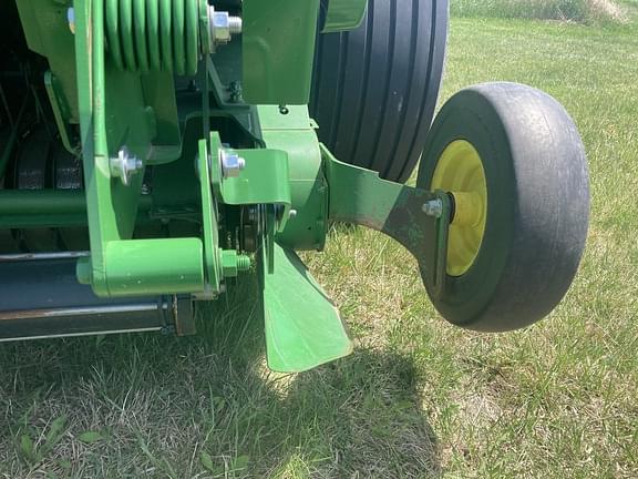 Image of John Deere 560M equipment image 2