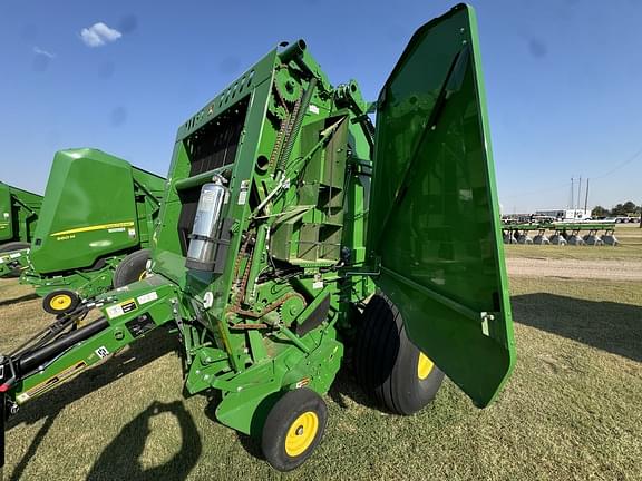 Image of John Deere 560M equipment image 3