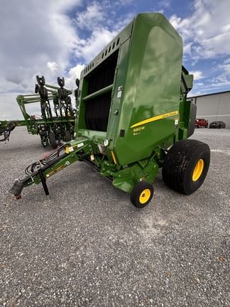 Main image John Deere 560M