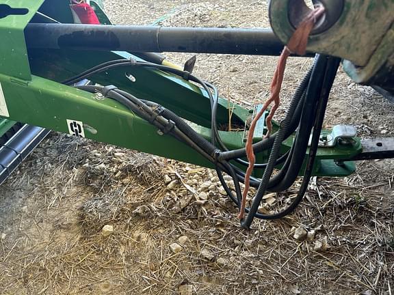 Image of John Deere 560M equipment image 4