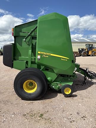 Image of John Deere 560M equipment image 4