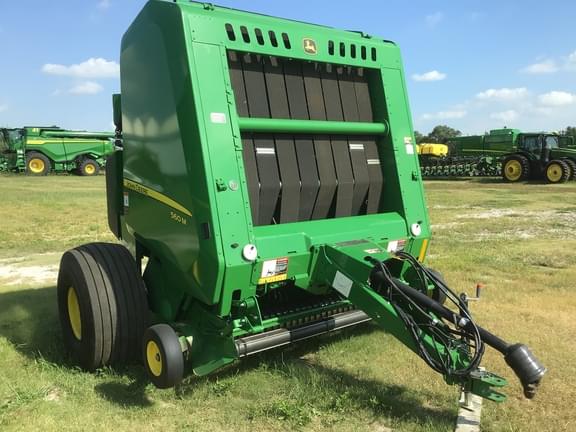 Image of John Deere 560M equipment image 2