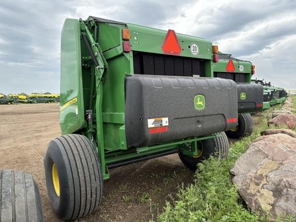 Image of John Deere 560M equipment image 4