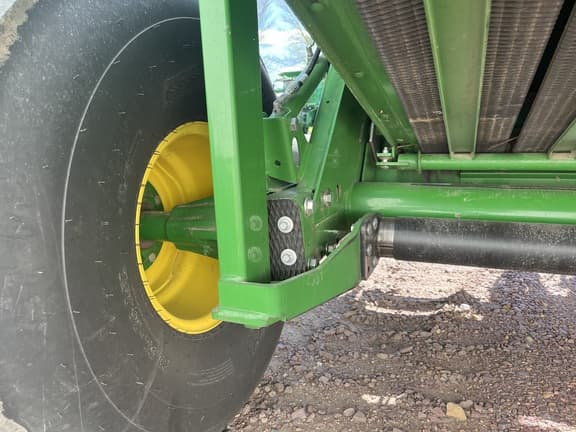 Image of John Deere 560M equipment image 4