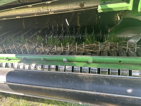 Image of John Deere 560M equipment image 4