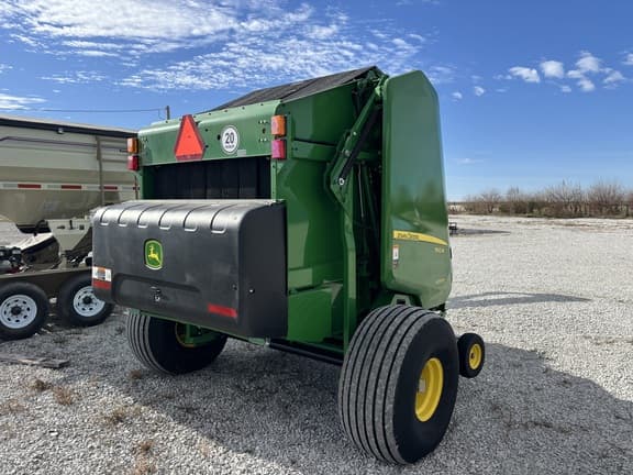 Image of John Deere 560M equipment image 3