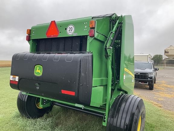 Image of John Deere 560M equipment image 4