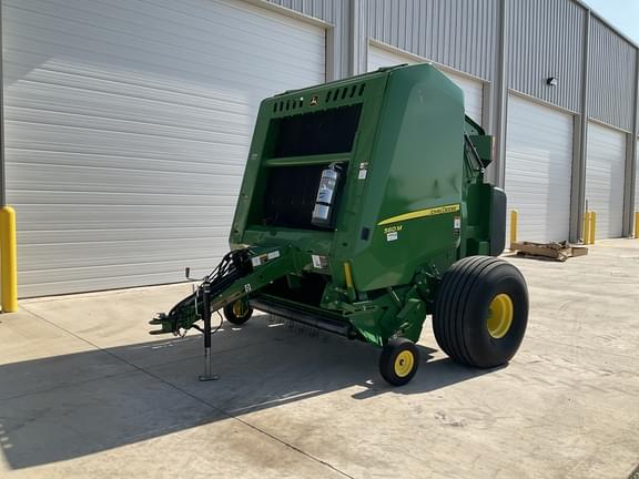 Image of John Deere 560M equipment image 1