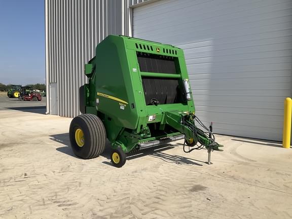 Image of John Deere 560M equipment image 4