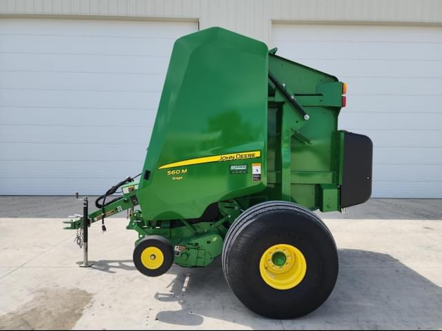 Image of John Deere 560M equipment image 4
