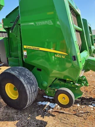 Image of John Deere 560M equipment image 3