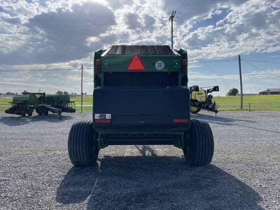 Image of John Deere 560M equipment image 3