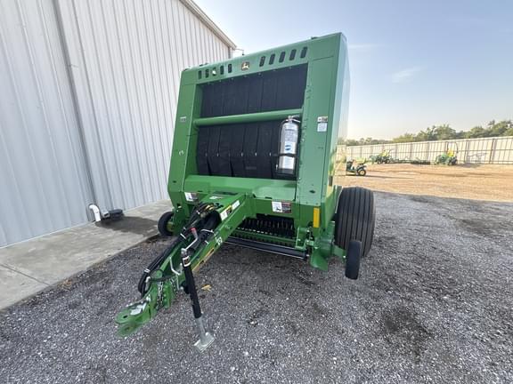 Image of John Deere 560M equipment image 3