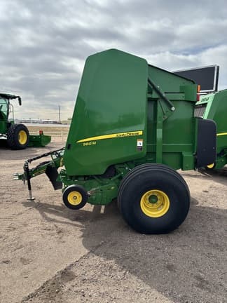 Image of John Deere 560M equipment image 3