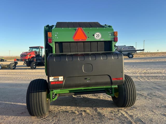 Image of John Deere 560M equipment image 4