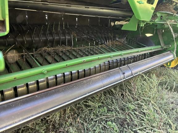 Image of John Deere 560M equipment image 4