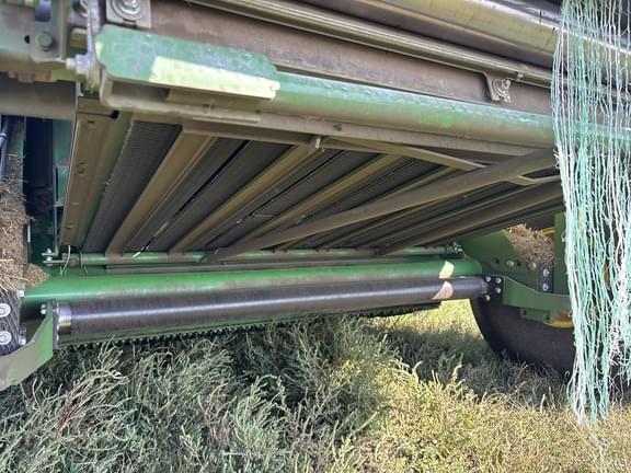 Image of John Deere 560M equipment image 3