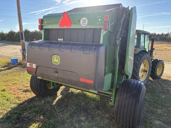 Image of John Deere 560M equipment image 4