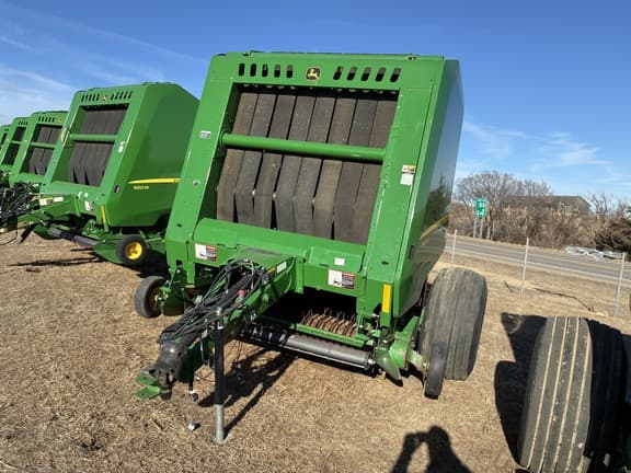 Image of John Deere 560M equipment image 3