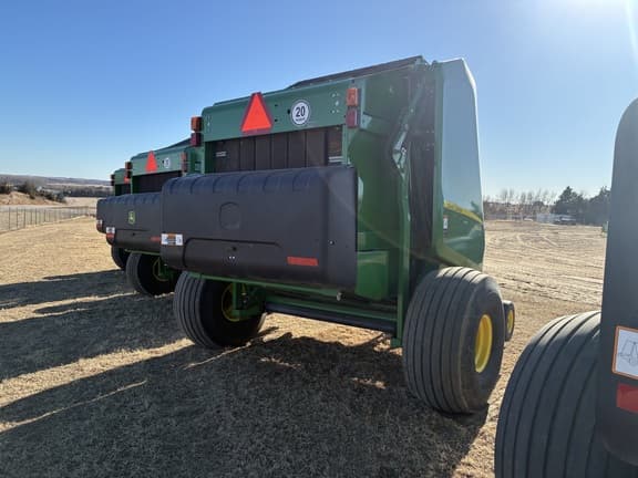 Image of John Deere 560M equipment image 2