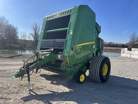 Image of John Deere 560M equipment image 4