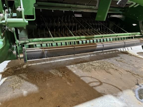 Image of John Deere 560M equipment image 3