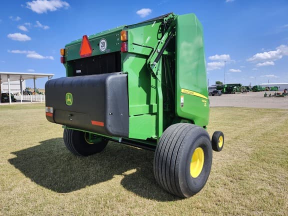 Image of John Deere 560M equipment image 4