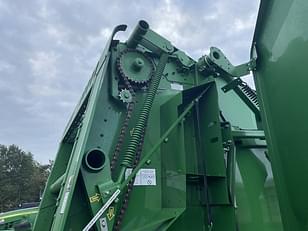 Main image John Deere 560M 8