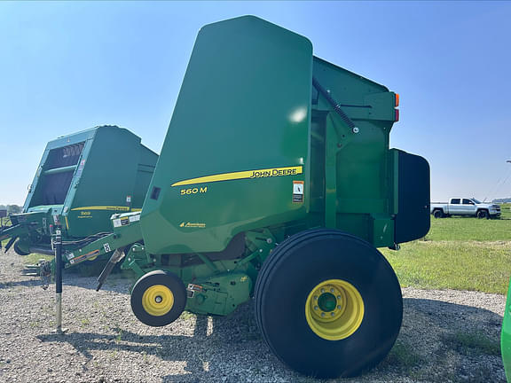 Image of John Deere 560M equipment image 3