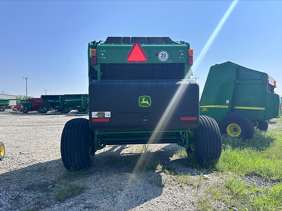 Image of John Deere 560M equipment image 4