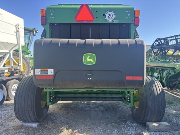 Image of John Deere 560M equipment image 2