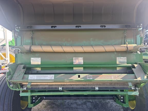 Image of John Deere 560M equipment image 4