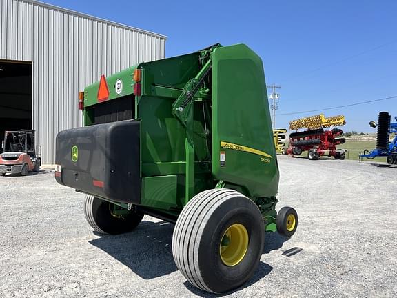 Image of John Deere 560M equipment image 4