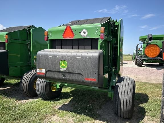 Image of John Deere 560M equipment image 3