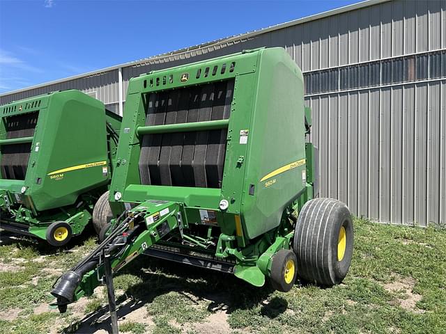 Image of John Deere 560M equipment image 1