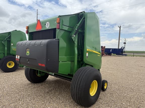 Image of John Deere 560M equipment image 4