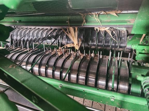 Image of John Deere 560M equipment image 1