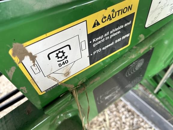 Image of John Deere 560M equipment image 2
