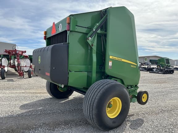 Image of John Deere 560M equipment image 4