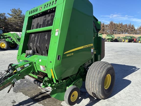 Image of John Deere 560M equipment image 1