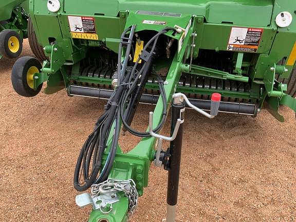 Image of John Deere 560M equipment image 3