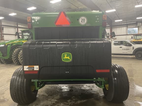 Image of John Deere 560M equipment image 3