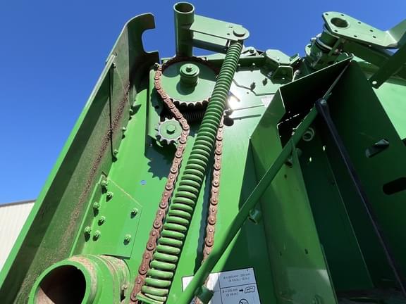 Image of John Deere 560M Silage equipment image 3