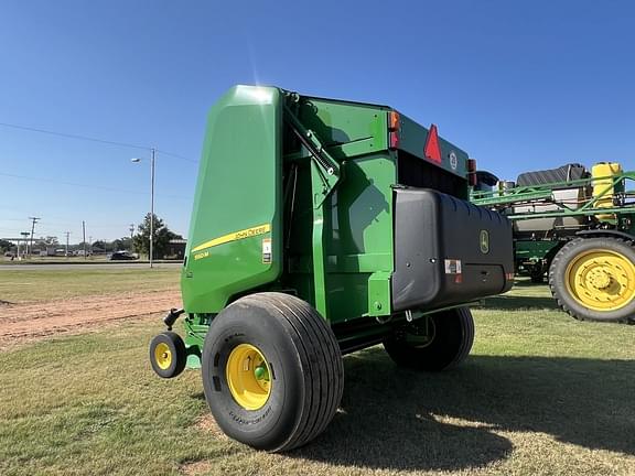 Image of John Deere 560M equipment image 4