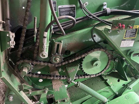 Image of John Deere 560M equipment image 2