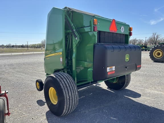 Image of John Deere 560M equipment image 1