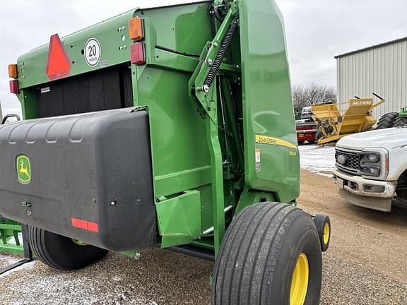 Image of John Deere 560M equipment image 4
