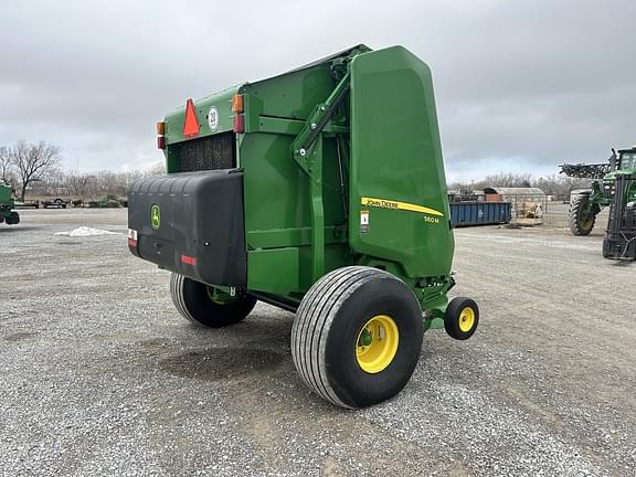 Image of John Deere 560M equipment image 4