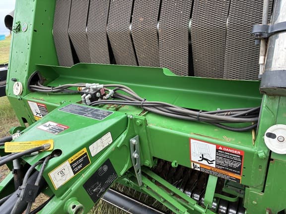 Image of John Deere 560M equipment image 3