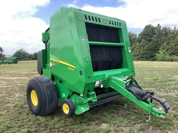 Image of John Deere 560M equipment image 2